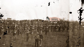 Illustration for article titled 33 People Hiding in This Iconic Photo of Gettysburg Who Aren't Lincoln